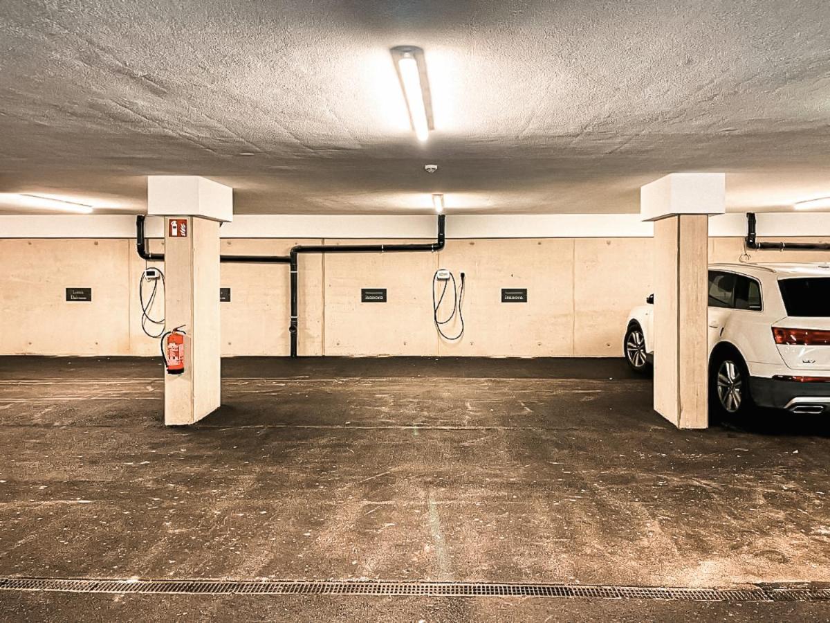 Gletscherblickstube - Sunny Balcony & Car Park By Alpenluxus Appartements Fuegen Exterior photo